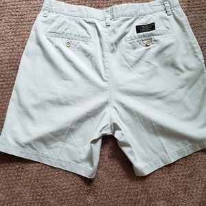 Banana Republic Shorts - Banana Republic khaki shorts Banana Republic Shorts - Banana Republic khaki shorts